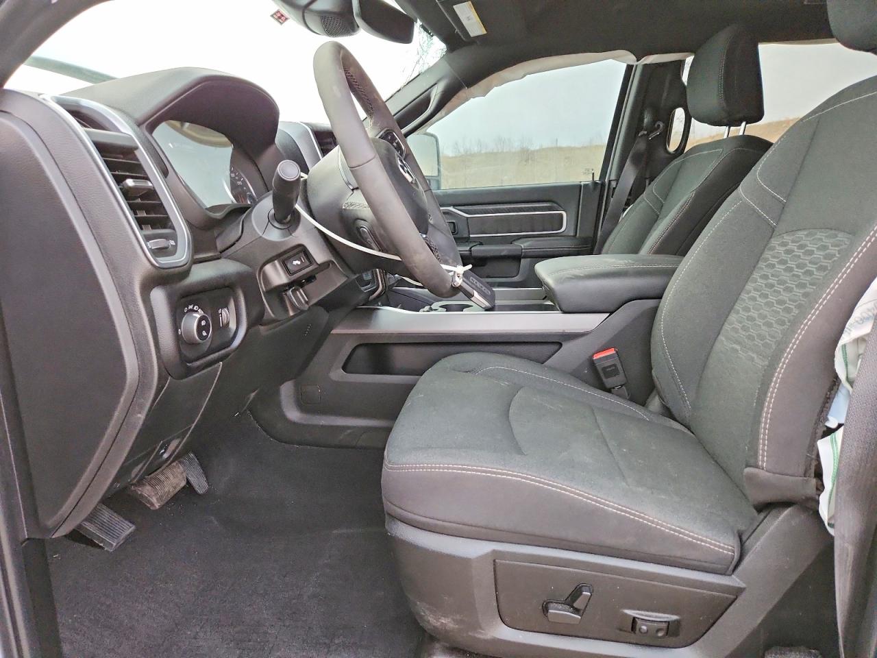 2025 RAM 2500 BIG HORN photo 7