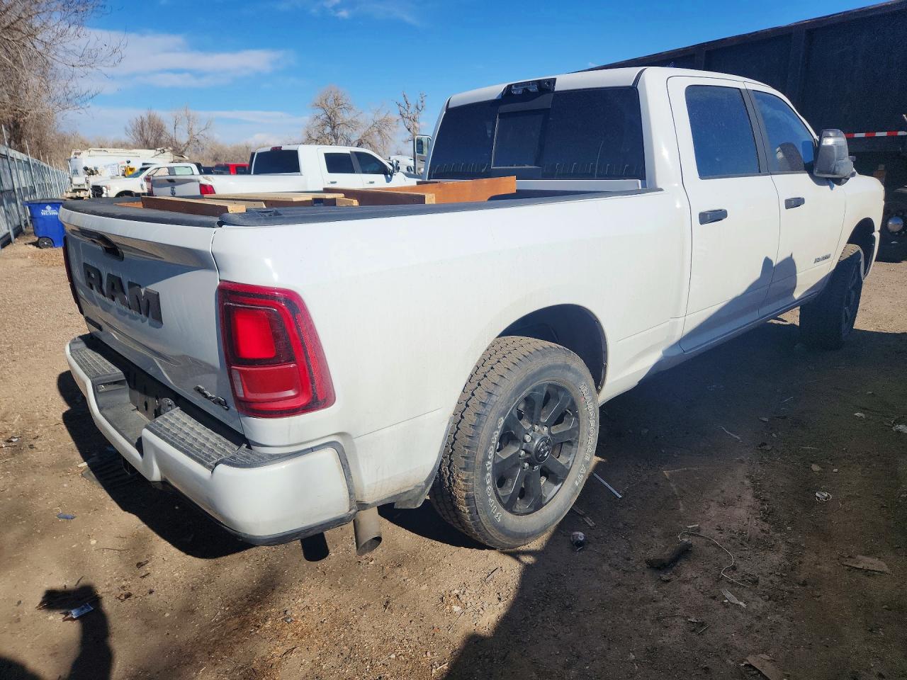 2025 RAM 2500 BIG HORN photo 3