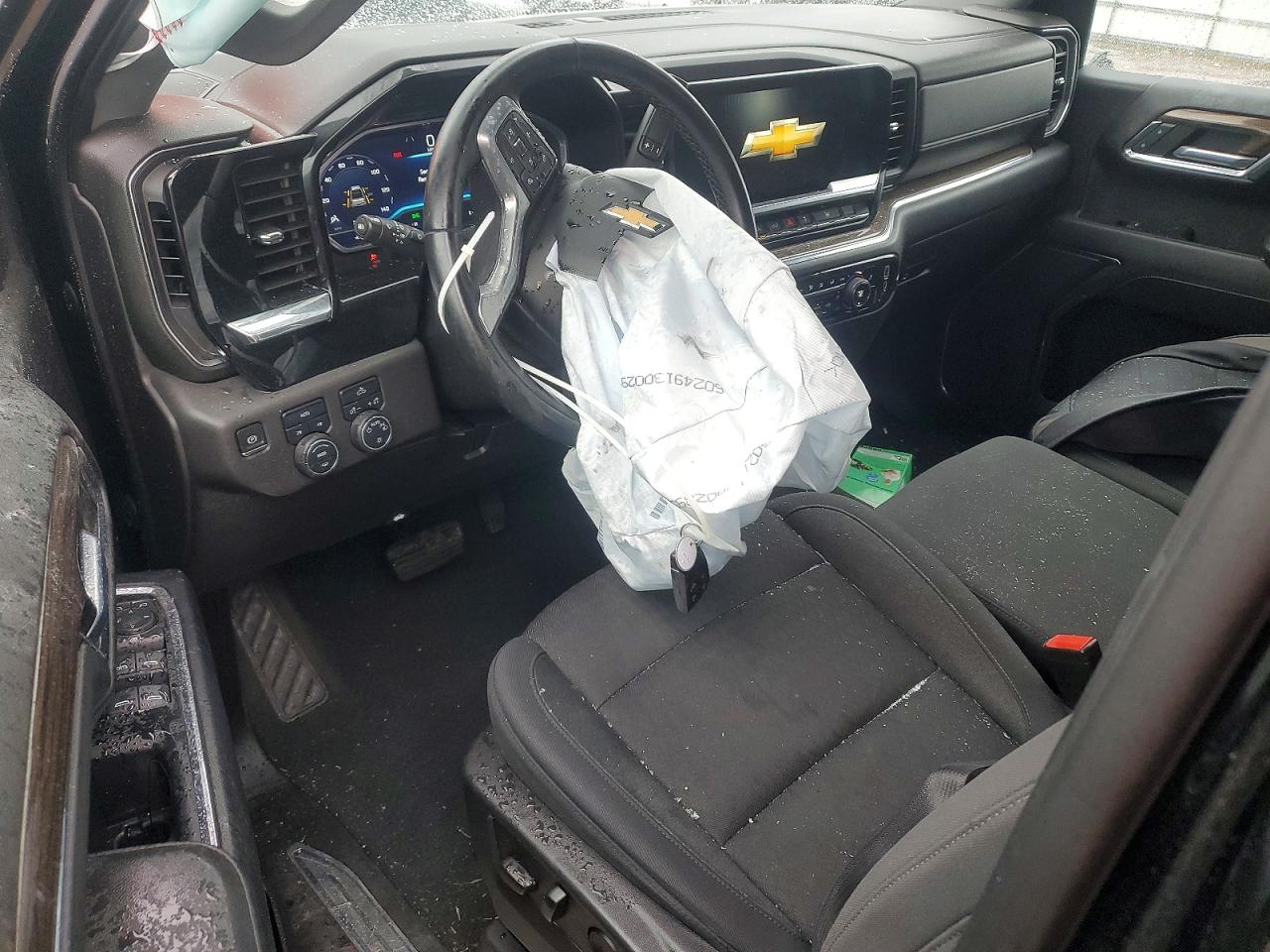 2023 CHEVROLET SILVERADO K1500 LT-L photo 15