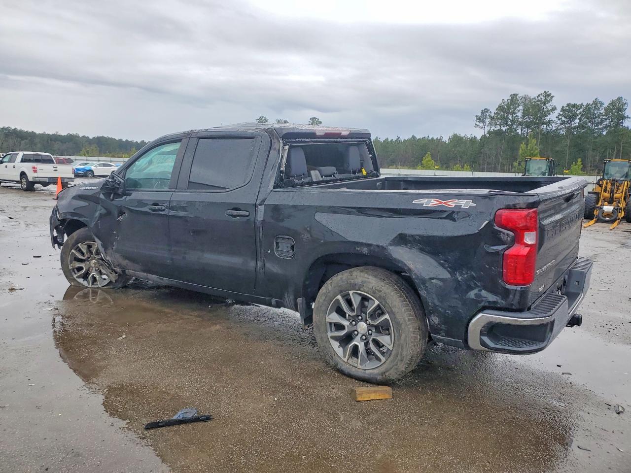 2023 CHEVROLET SILVERADO K1500 LT-L photo 3