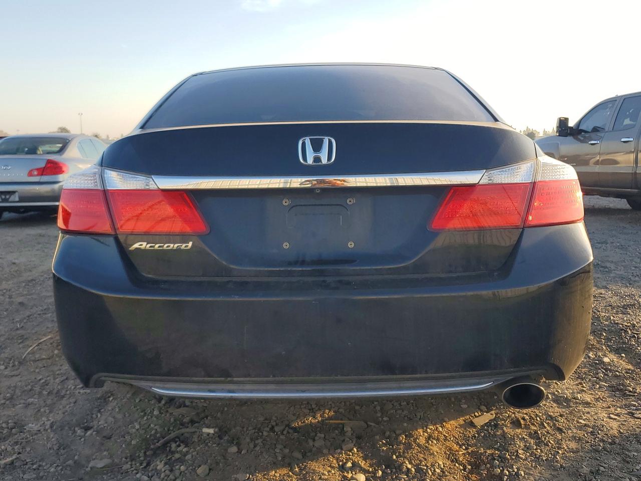 2015 HONDA ACCORD LX photo 16