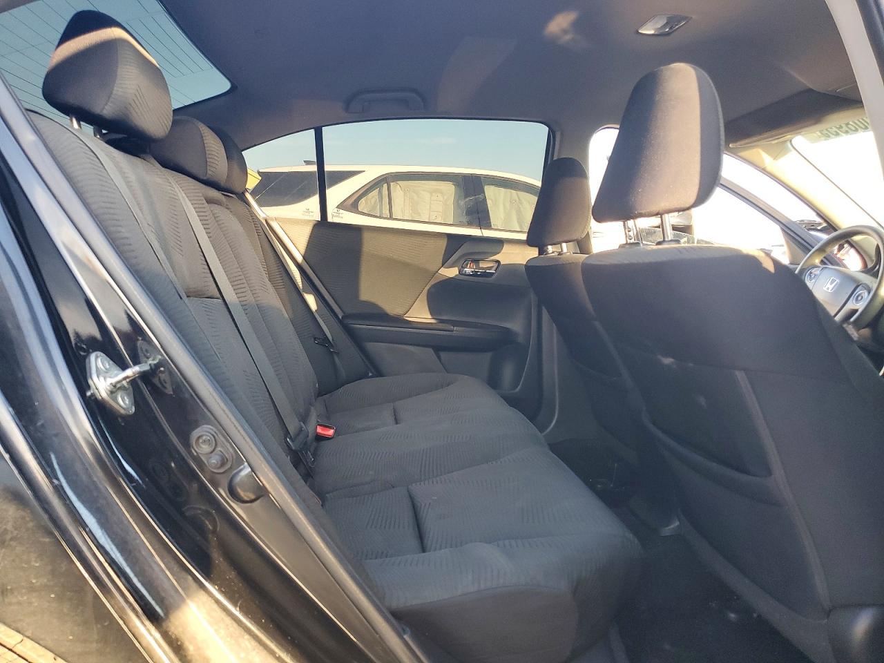2015 HONDA ACCORD LX photo 28