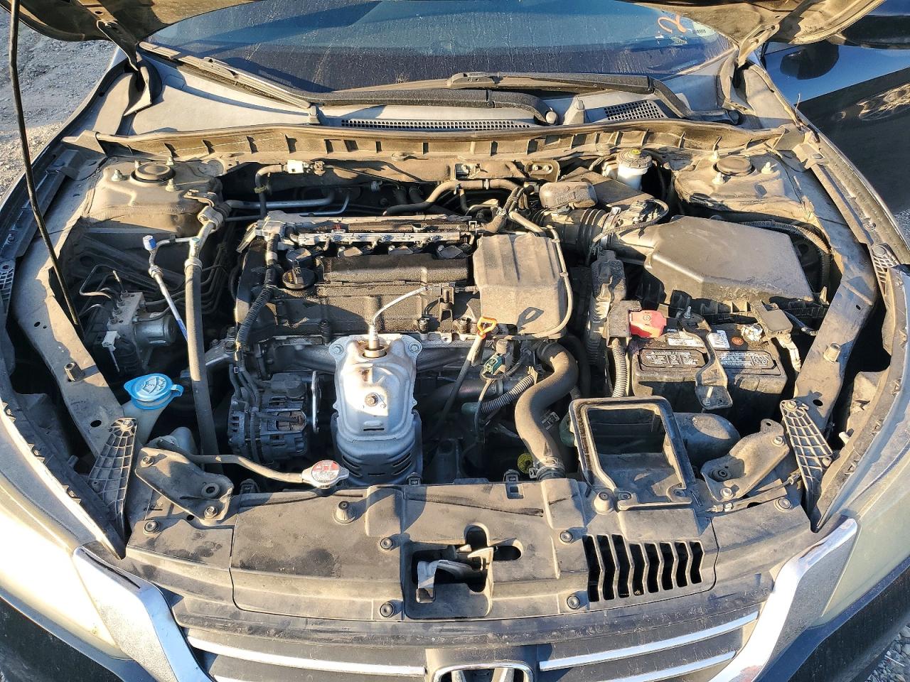2015 HONDA ACCORD LX photo 31