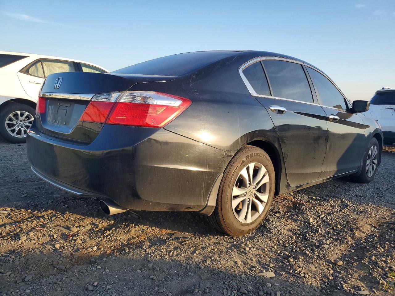 2015 HONDA ACCORD LX photo 7
