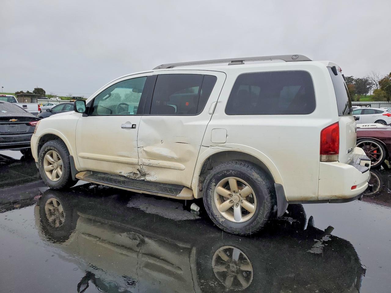 2014 NISSAN ARMADA SV photo 2