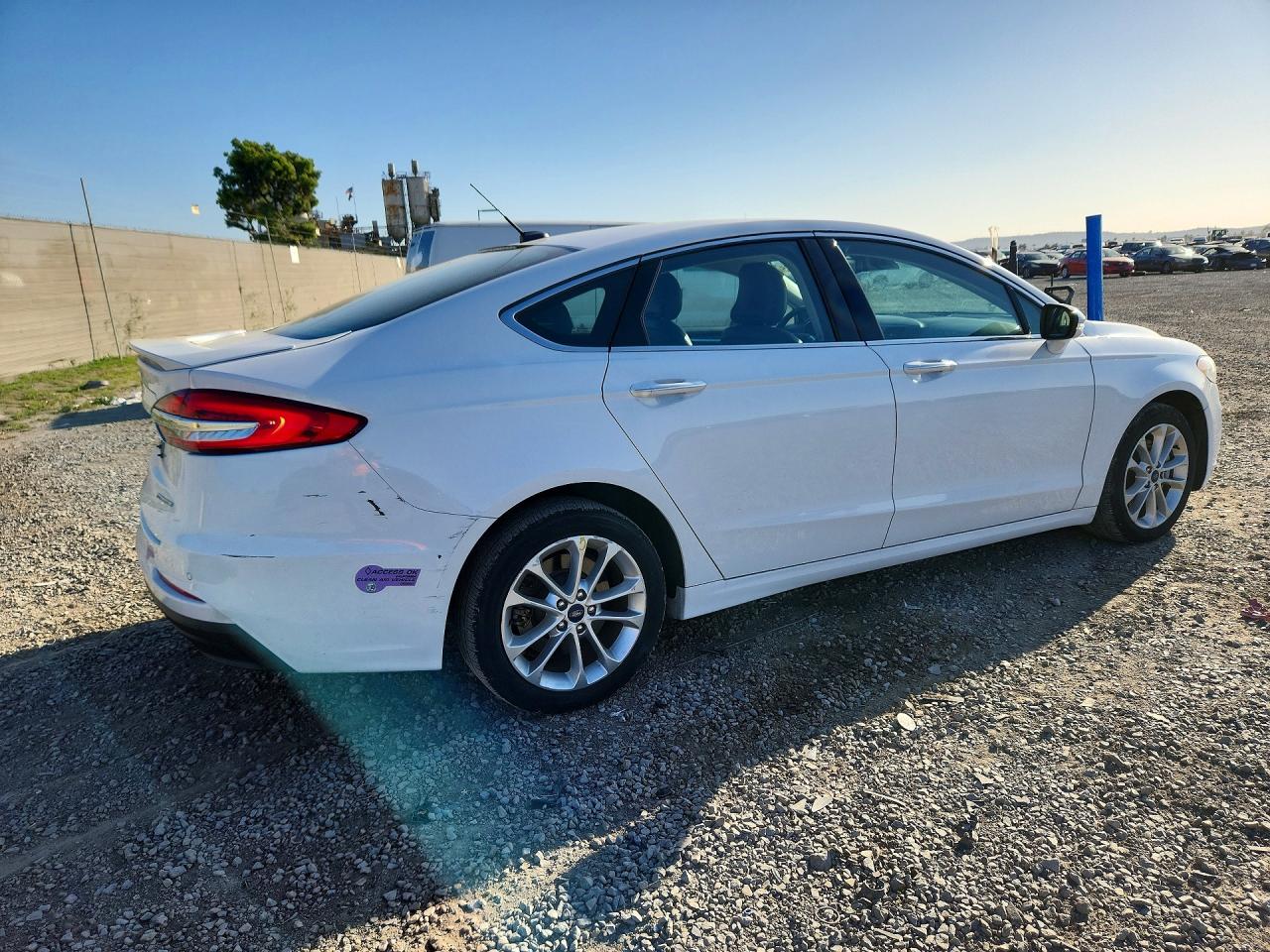 2019 FORD FUSION TITANIUM photo 3