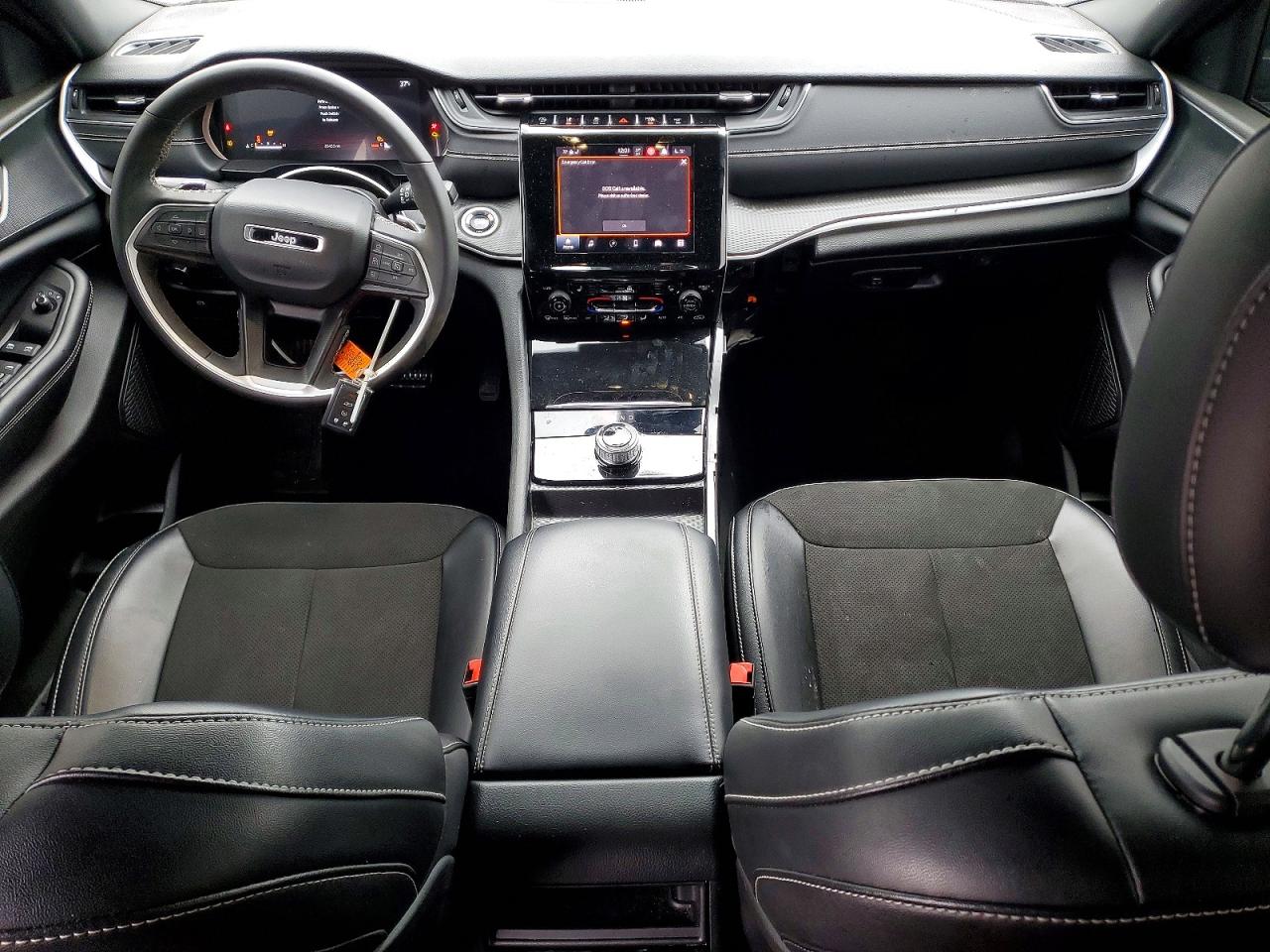 2024 JEEP GRAND CHEROKEE LAREDO photo 15