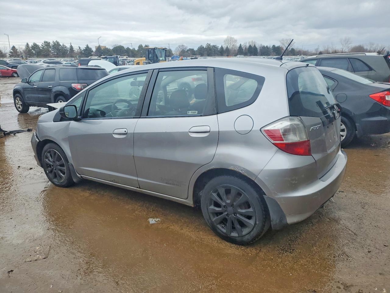 2009 HONDA FIT photo 3