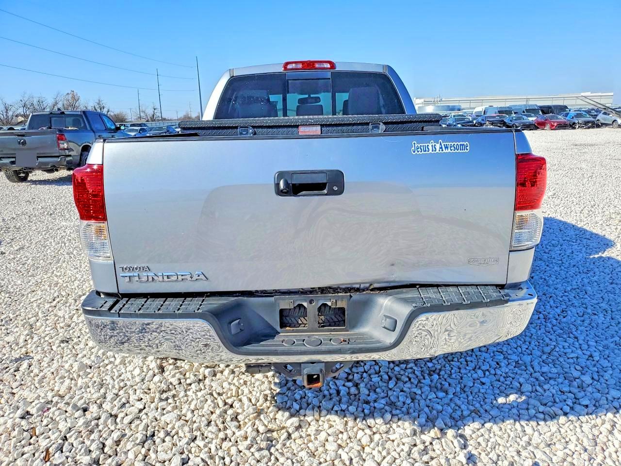 2011 TOYOTA TUNDRA photo 11