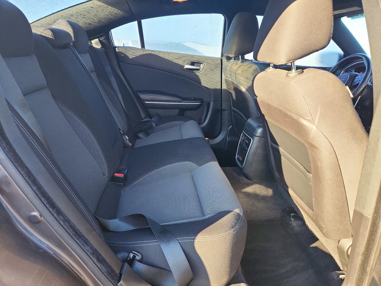 2015 DODGE CHARGER SE photo 10