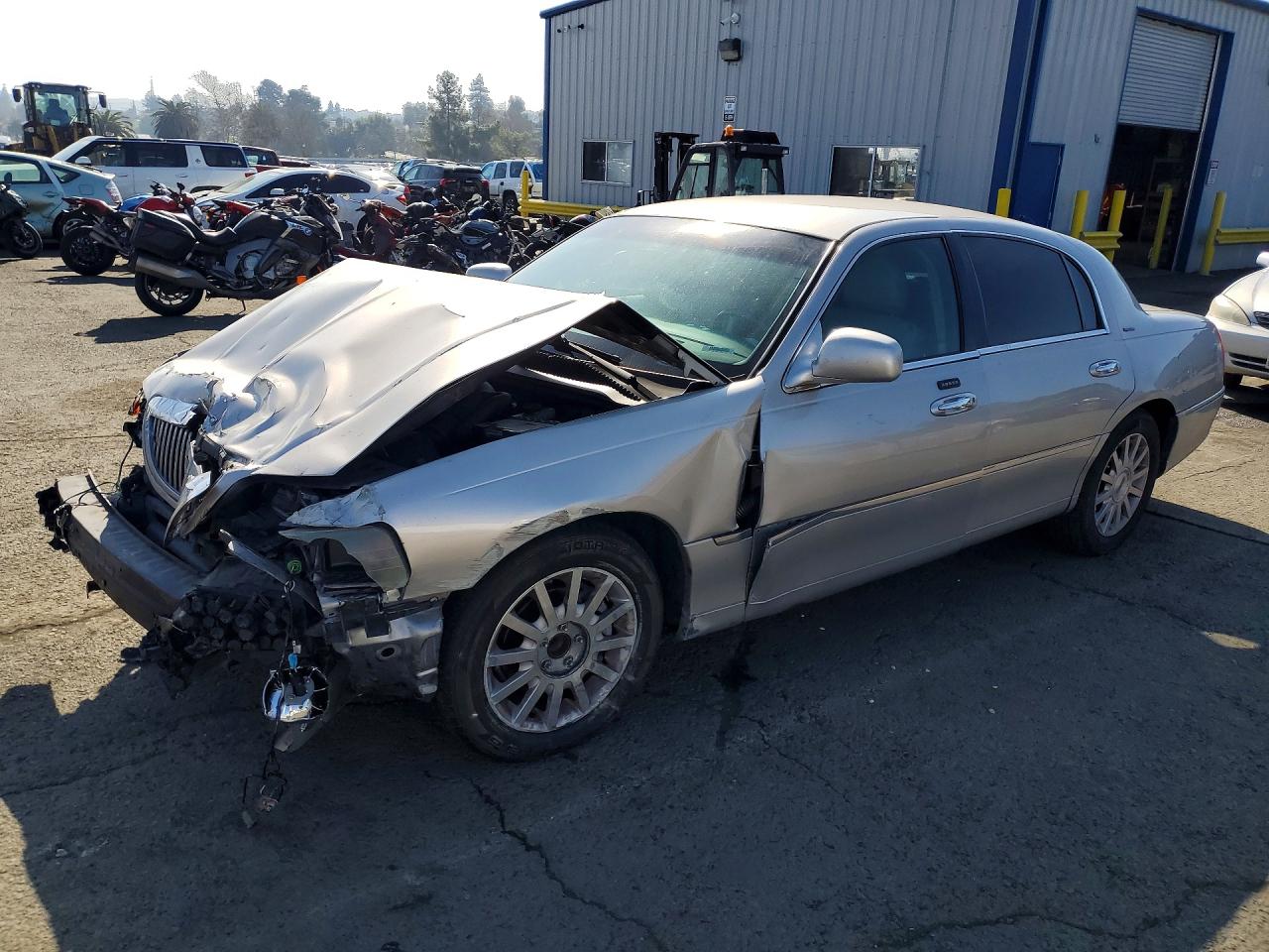 2007 LINCOLN TOWN CAR