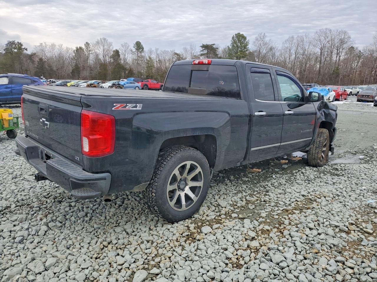 2016 CHEVROLET SILVERADO K1500 LTZ photo 3