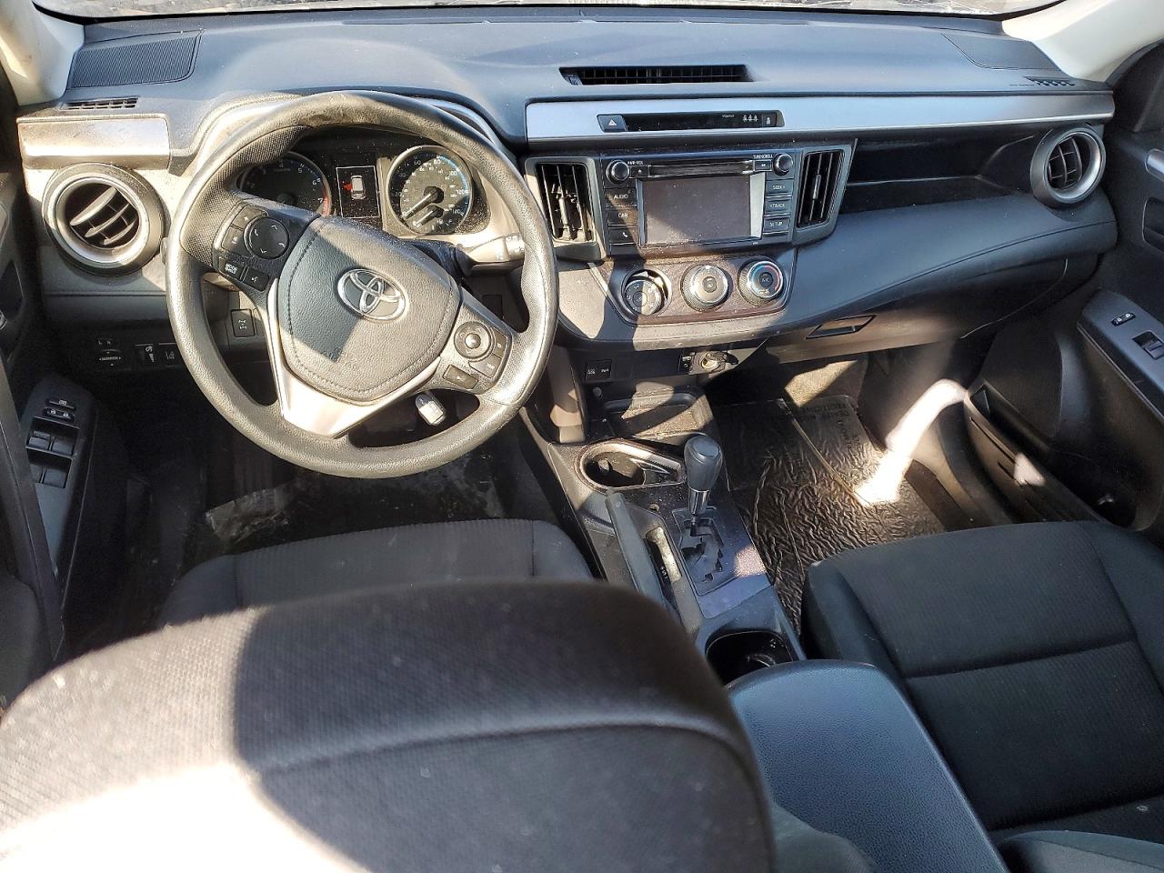 2018 TOYOTA RAV4 LE photo 15