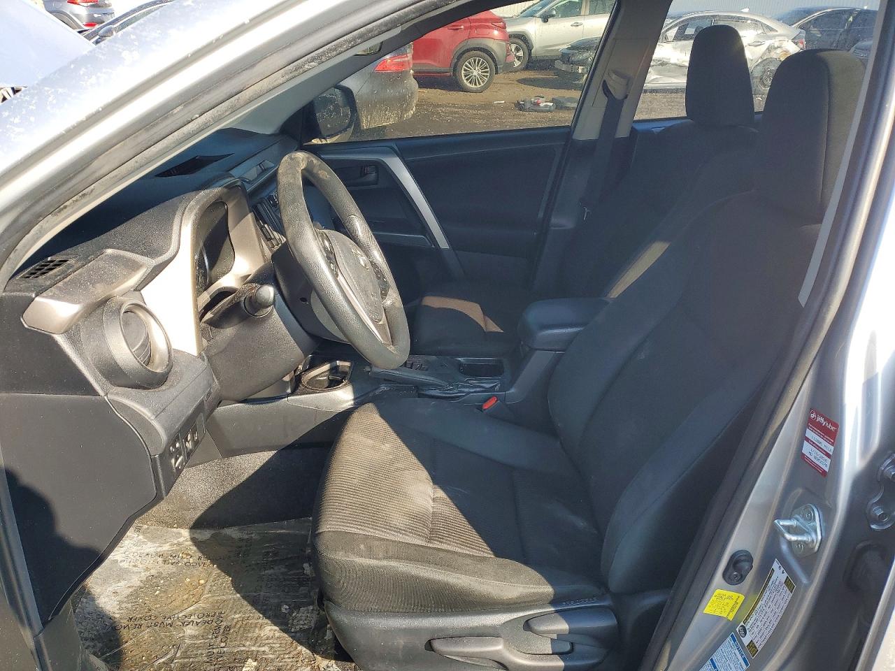 2018 TOYOTA RAV4 LE photo 13