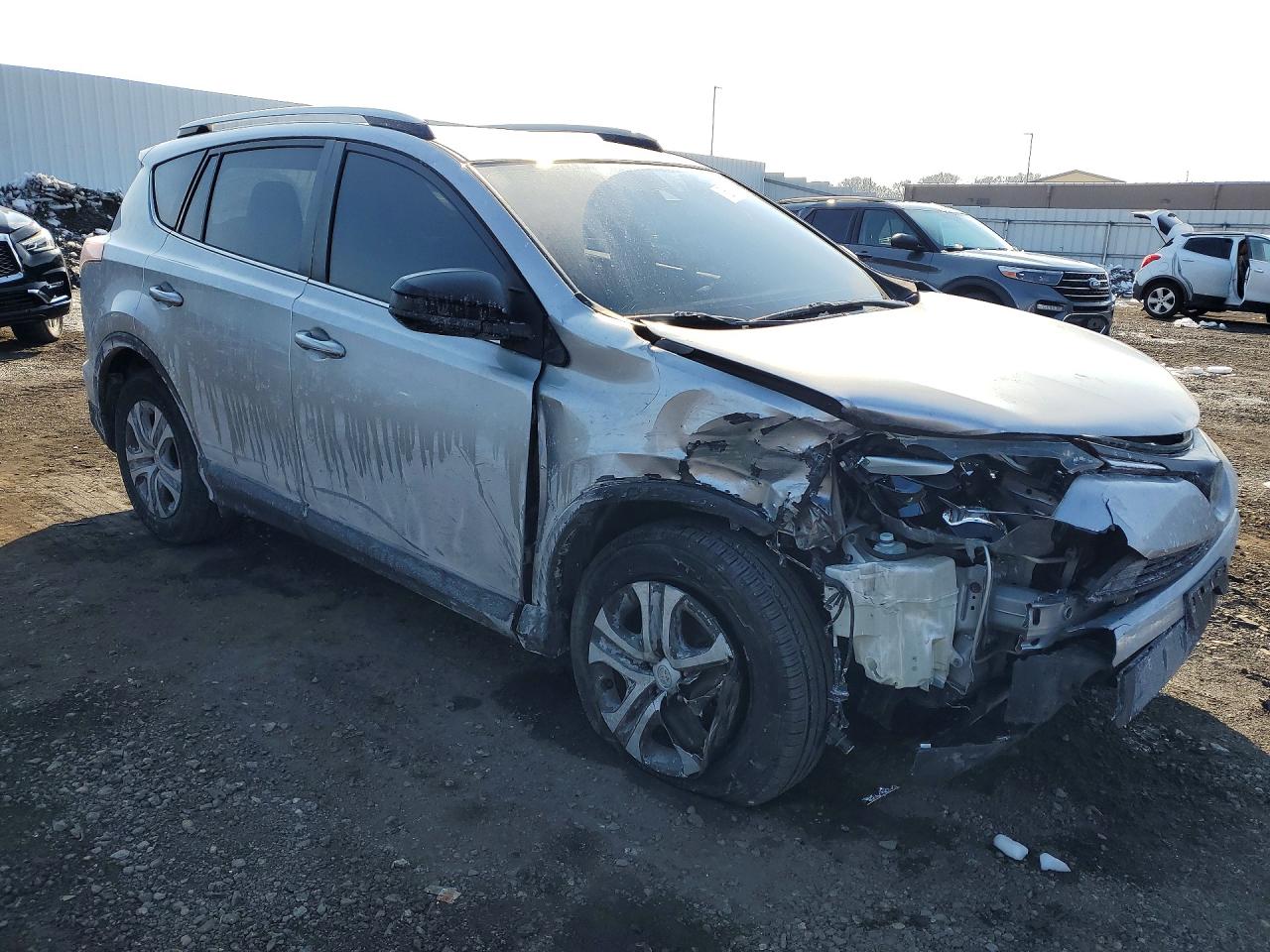 2018 TOYOTA RAV4 LE photo 7