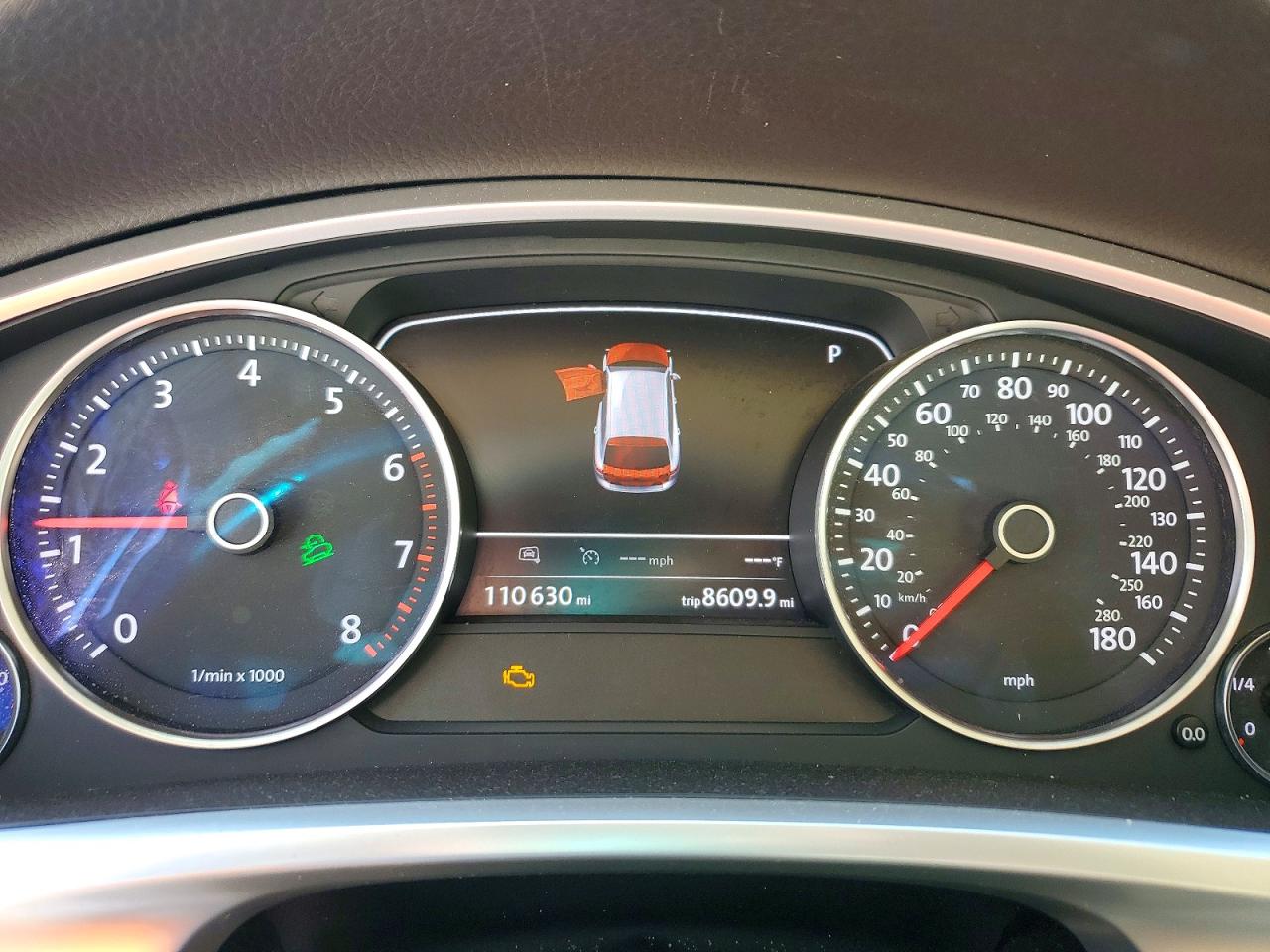 2015 VOLKSWAGEN TOUAREG V6 photo 9
