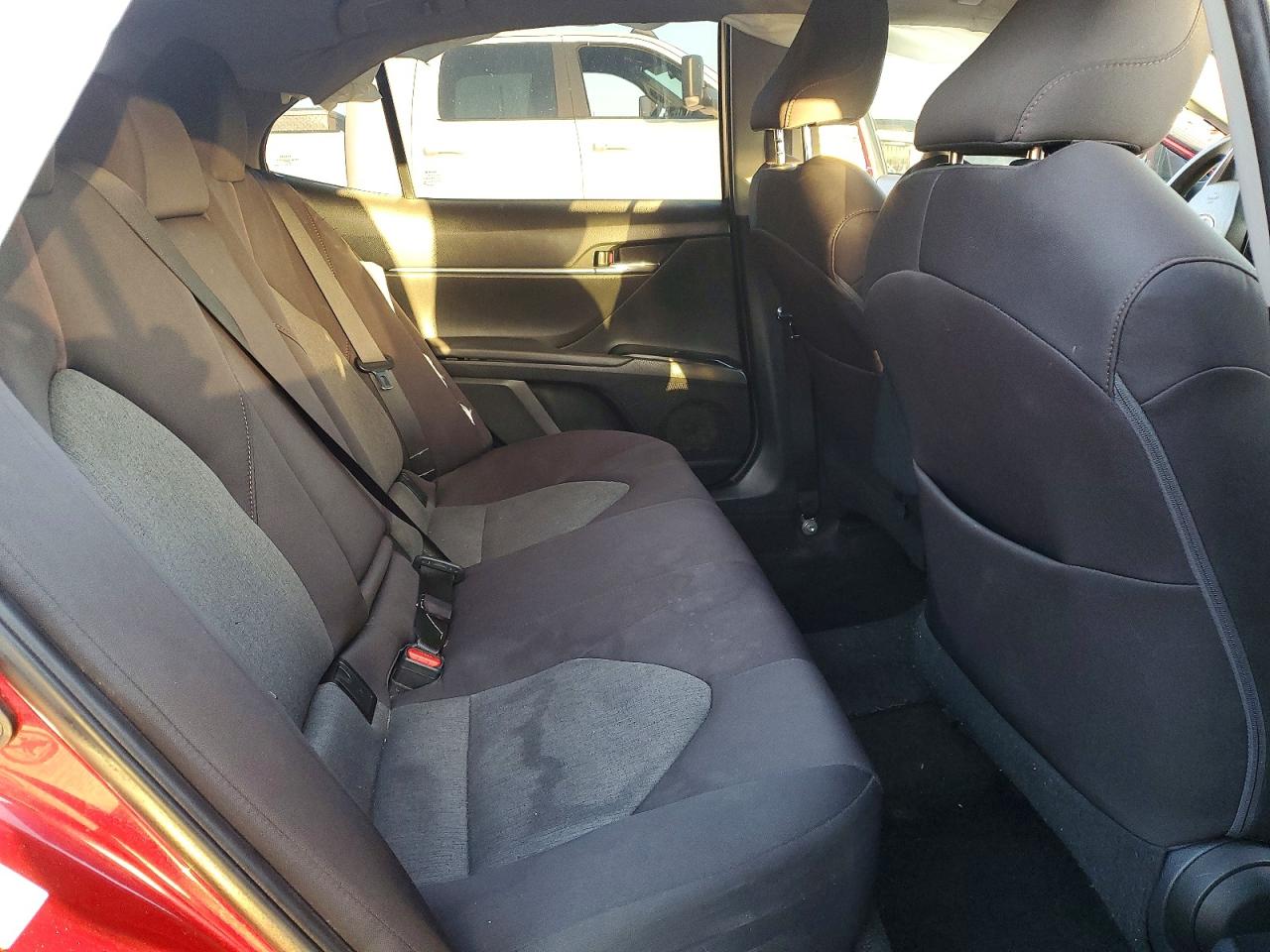 2018 TOYOTA CAMRY L photo 10