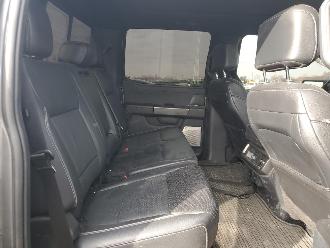 2024 FORD F150 LARIAT photo 19