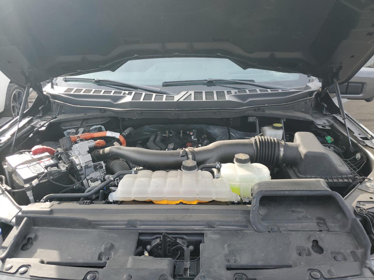 2024 FORD F150 LARIAT photo 21