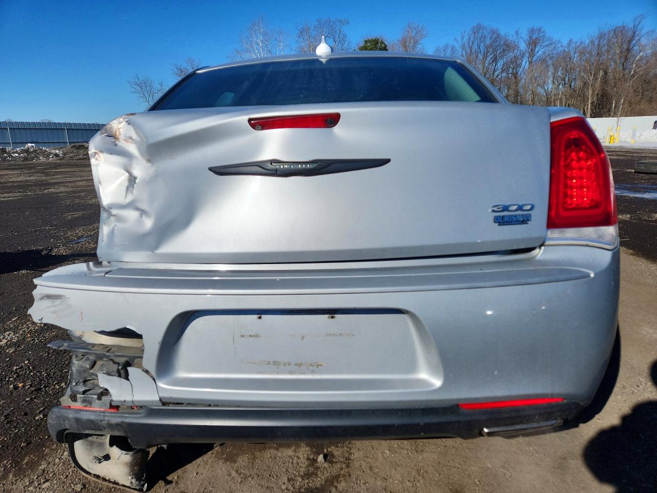 2019 CHRYSLER 300 TOURING photo 11