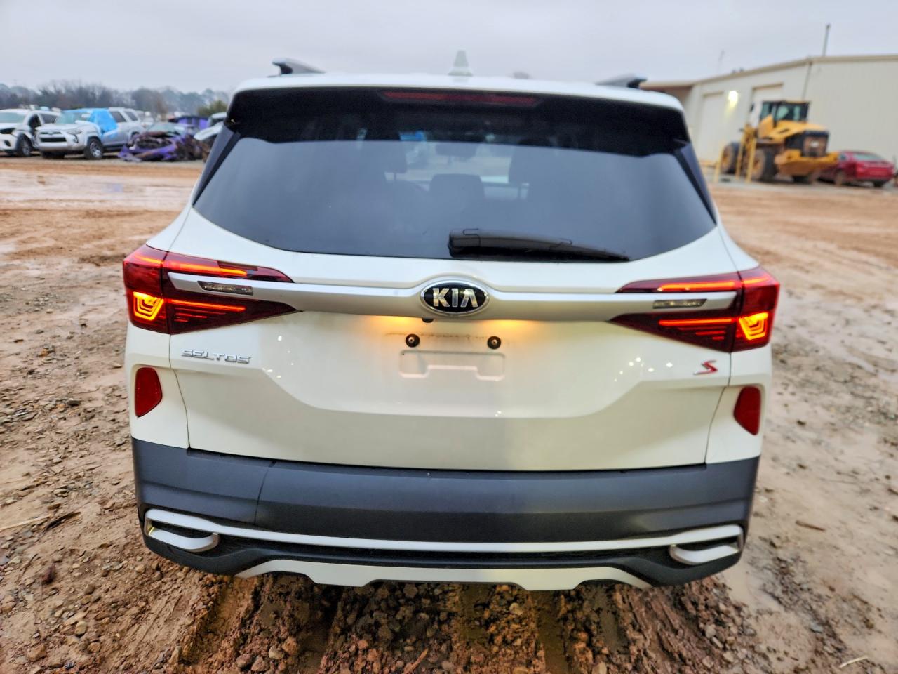 2021 KIA SELTOS S photo 11