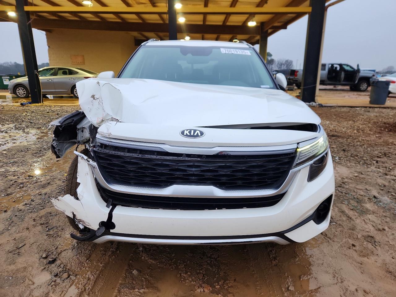 2021 KIA SELTOS S photo 9