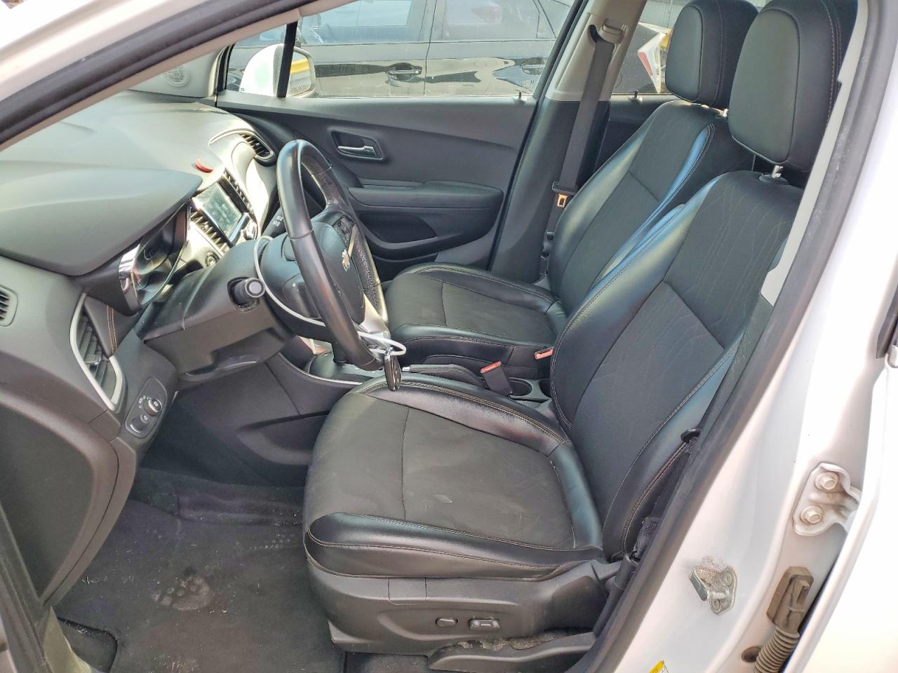 2019 CHEVROLET TRAX 1LT photo 7