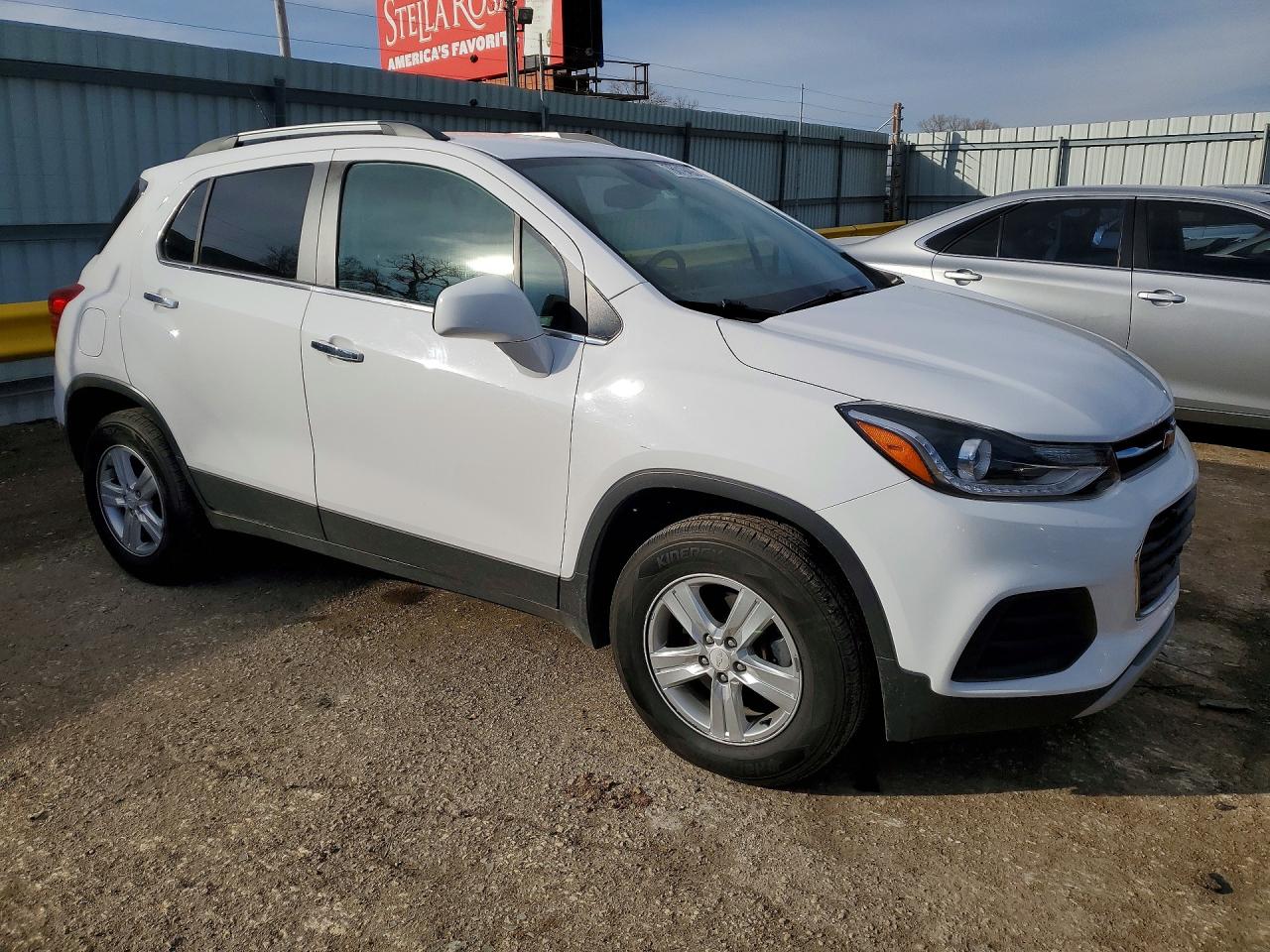2019 CHEVROLET TRAX 1LT photo 4