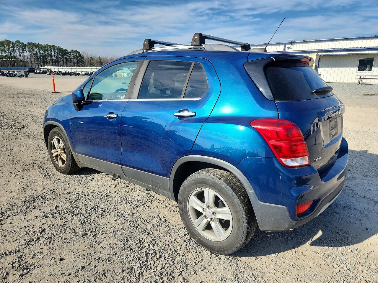 2020 CHEVROLET TRAX 1LT photo 2