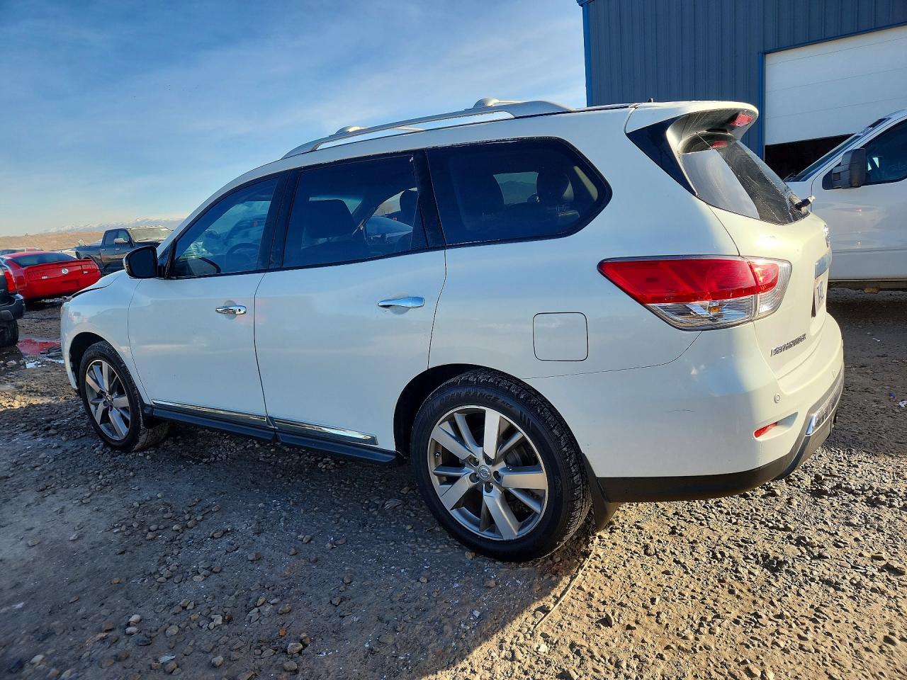 2013 NISSAN PATHFINDER S photo 2