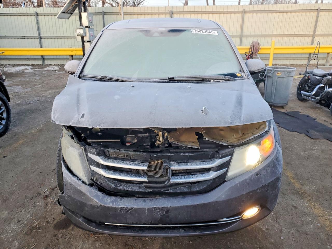 2014 HONDA ODYSSEY TOURING photo 5