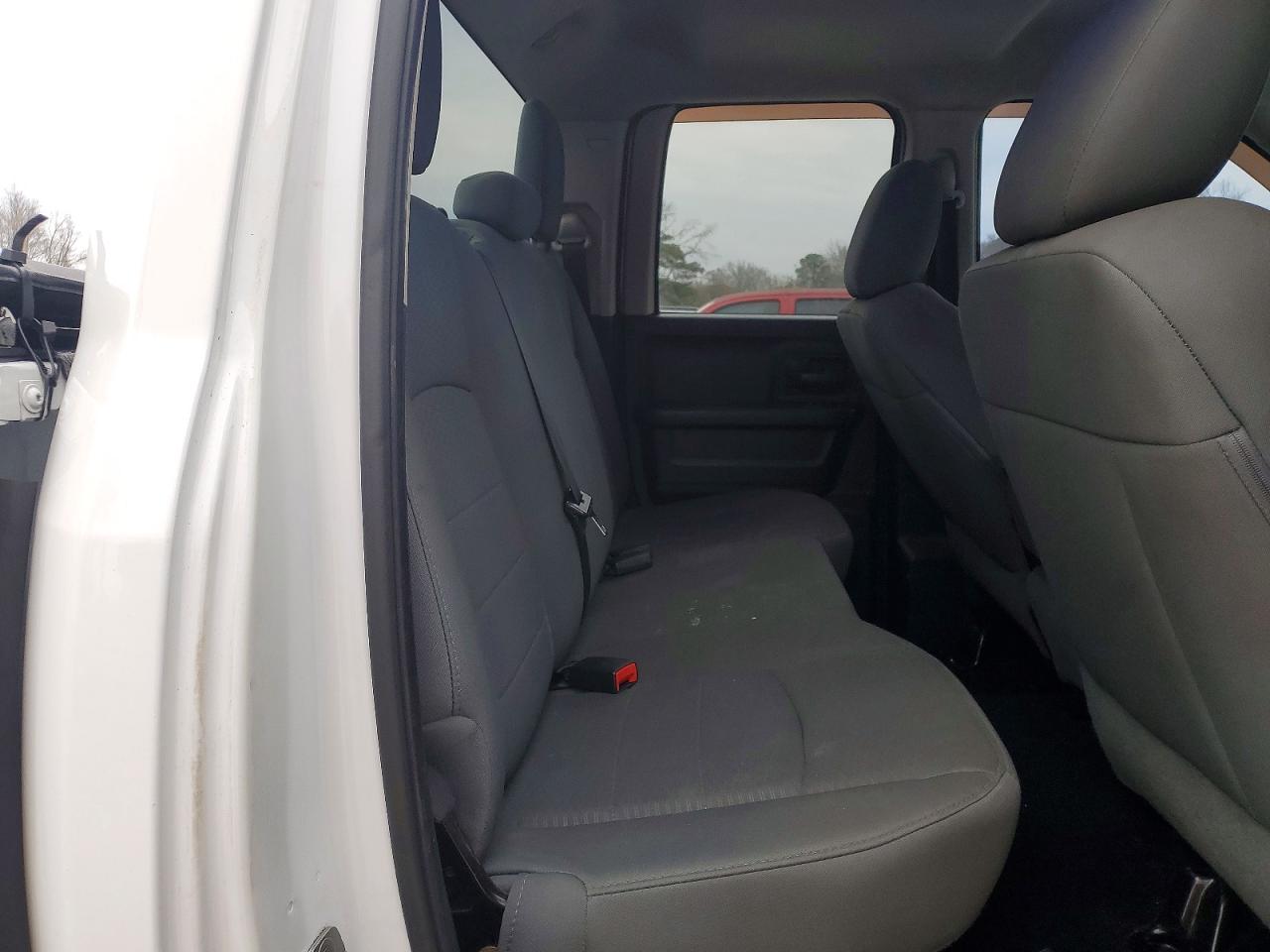 2014 RAM 1500 ST photo 28