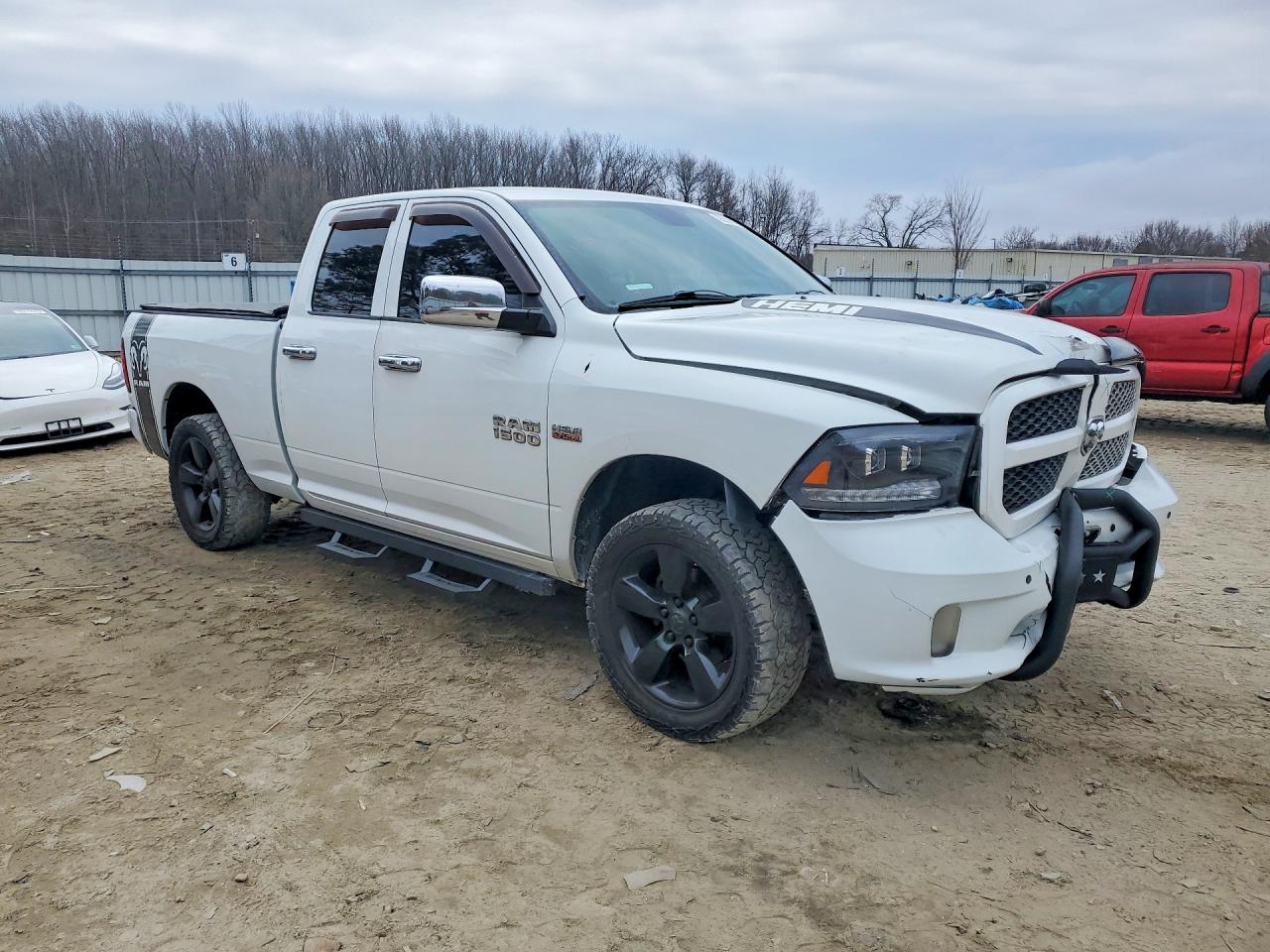 2014 RAM 1500 ST photo 10