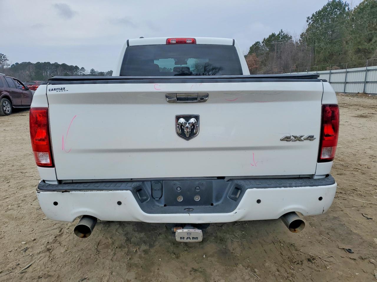 2014 RAM 1500 ST photo 16