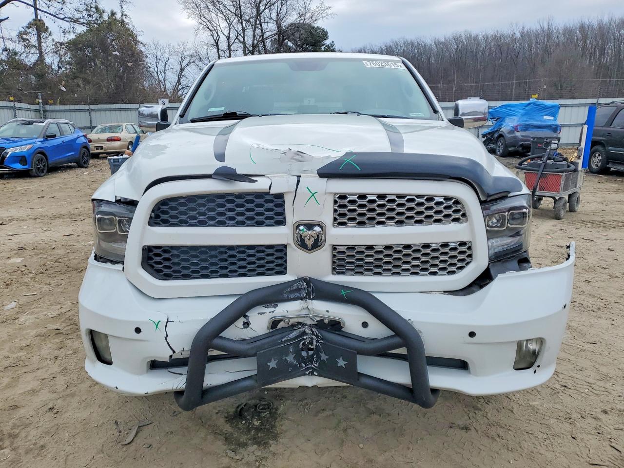 2014 RAM 1500 ST photo 13