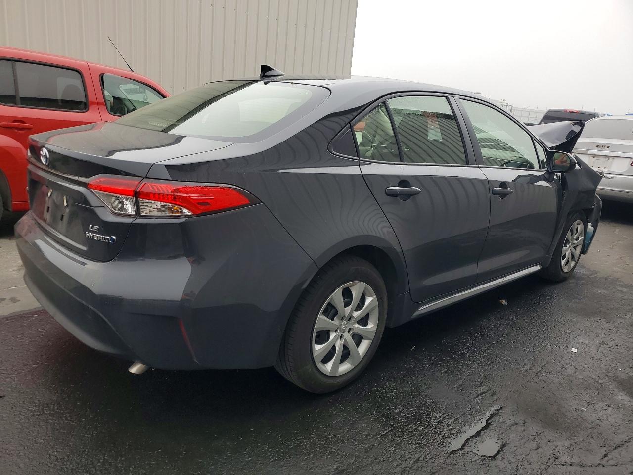 2024 TOYOTA COROLLA LE photo 3