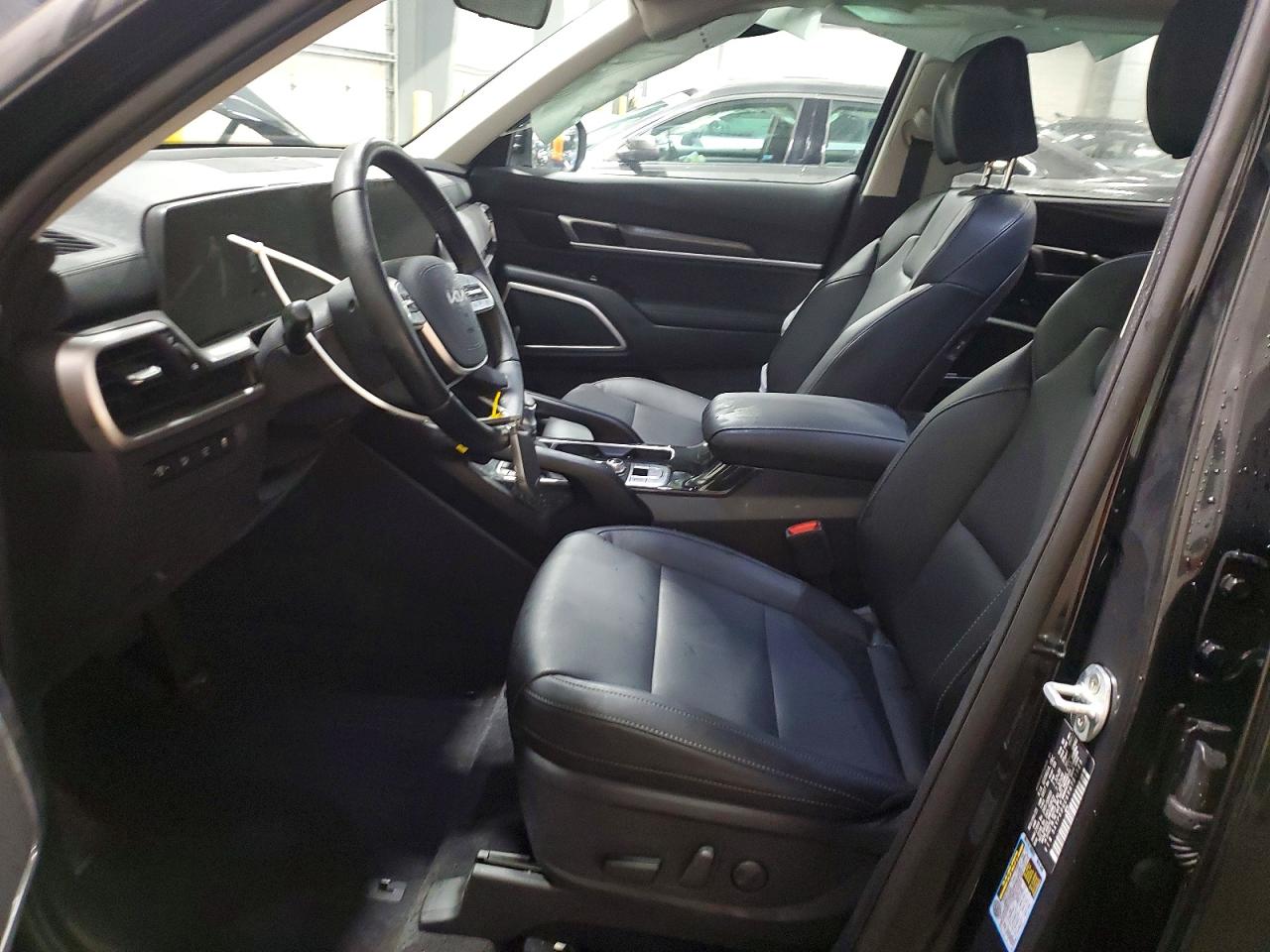 2025 KIA TELLURIDE S photo 7