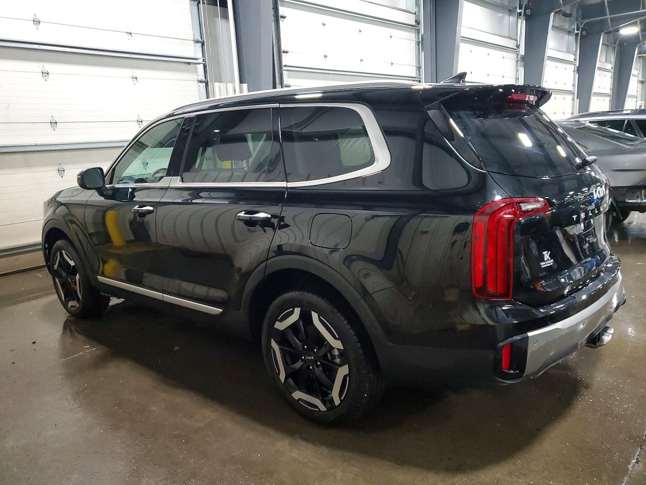 2025 KIA TELLURIDE S photo 2