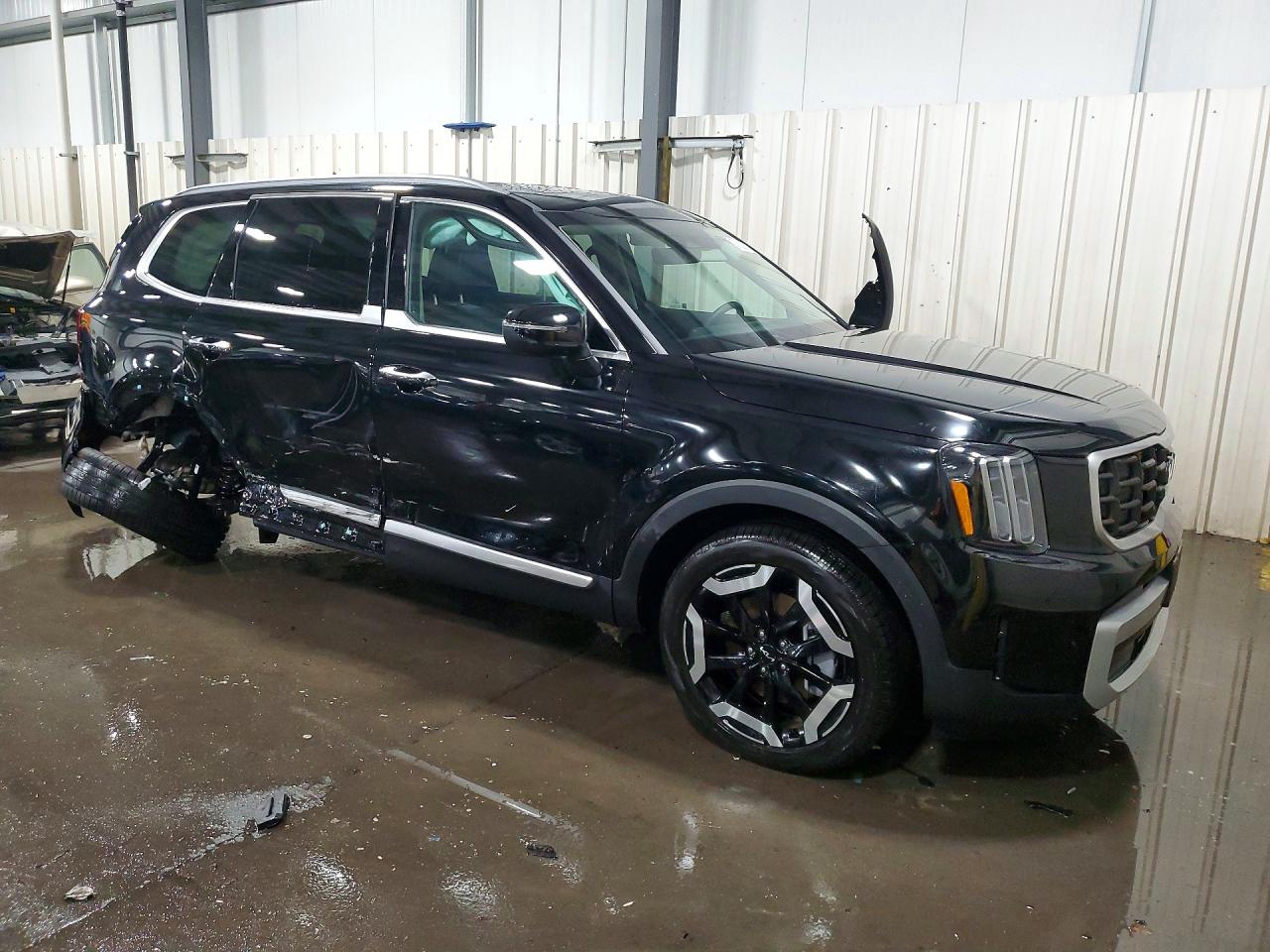 2025 KIA TELLURIDE S photo 4