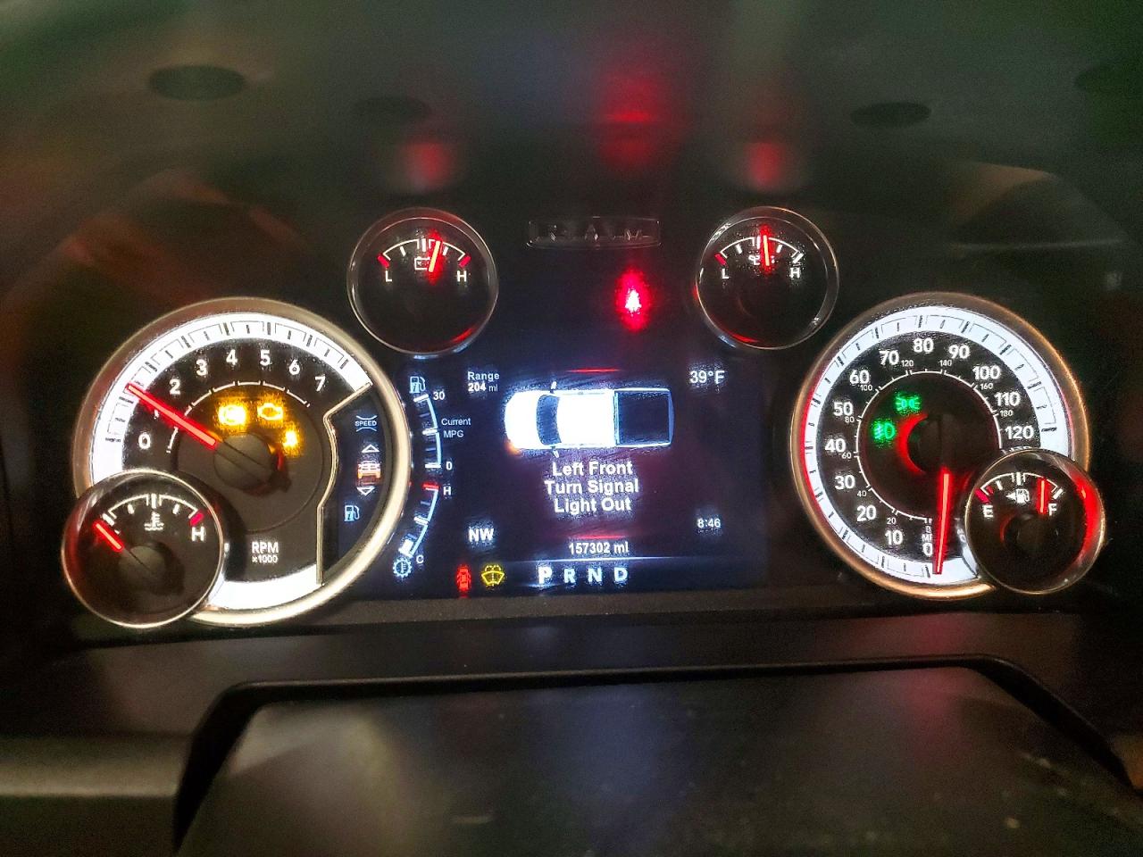 2017 RAM 1500 SLT photo 17