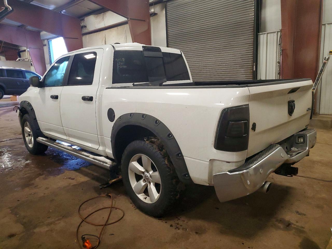 2017 RAM 1500 SLT photo 3