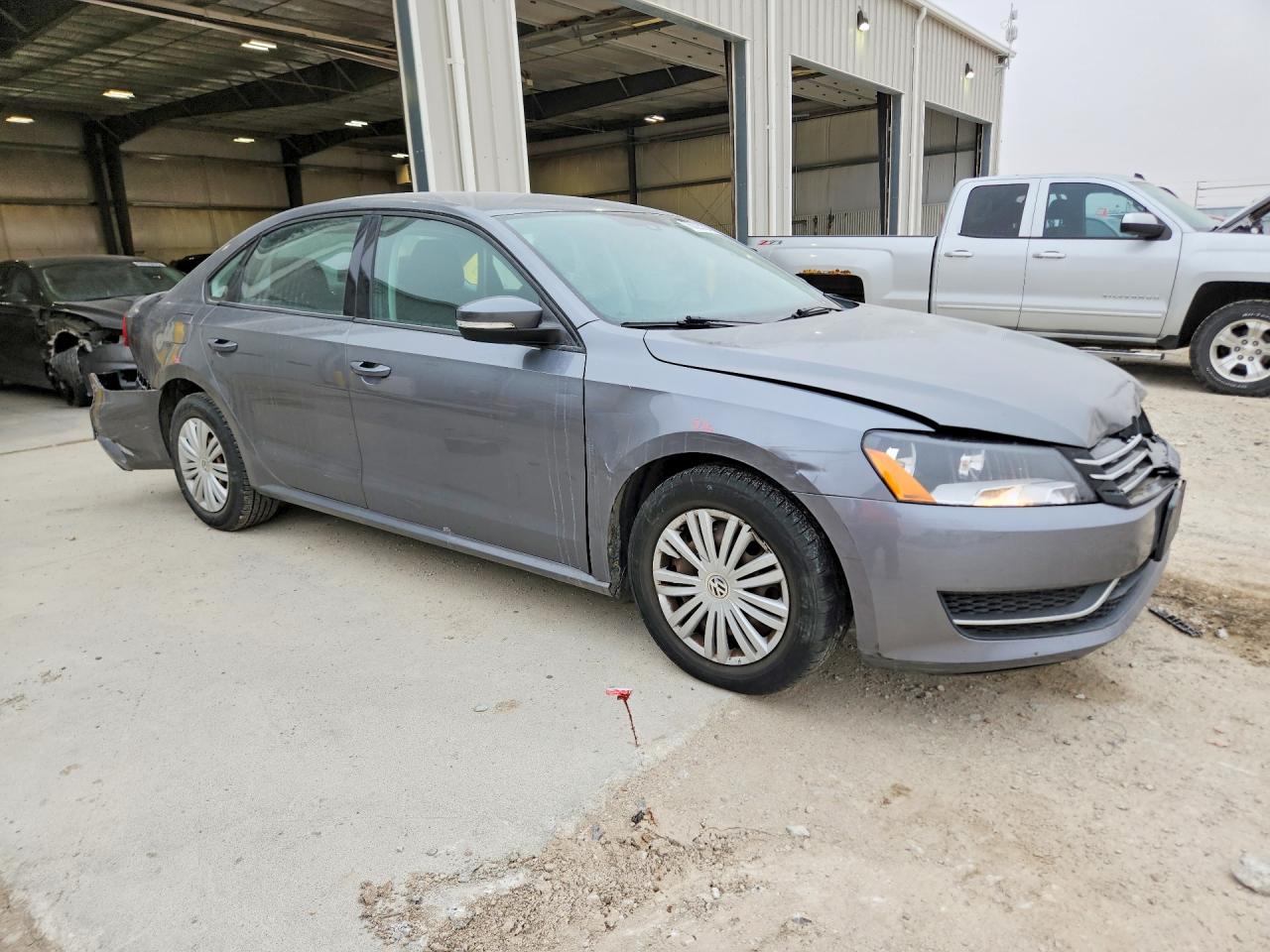 2015 VOLKSWAGEN PASSAT S photo 7