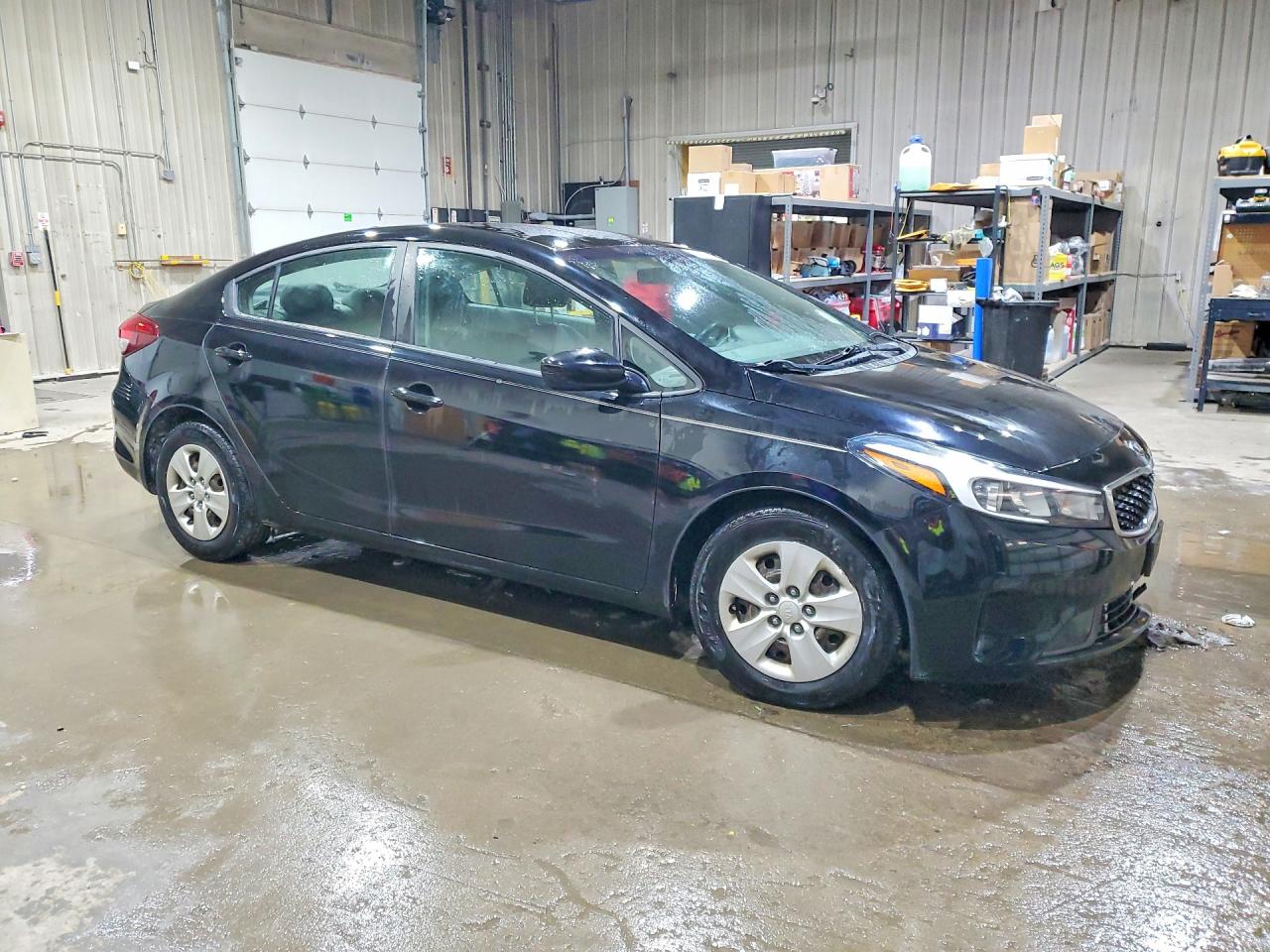 2017 KIA FORTE LX photo 4