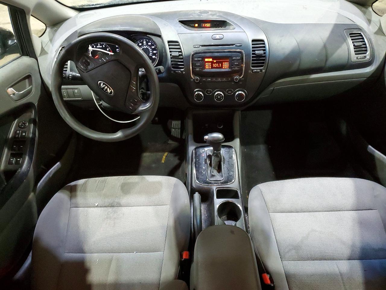 2017 KIA FORTE LX photo 8