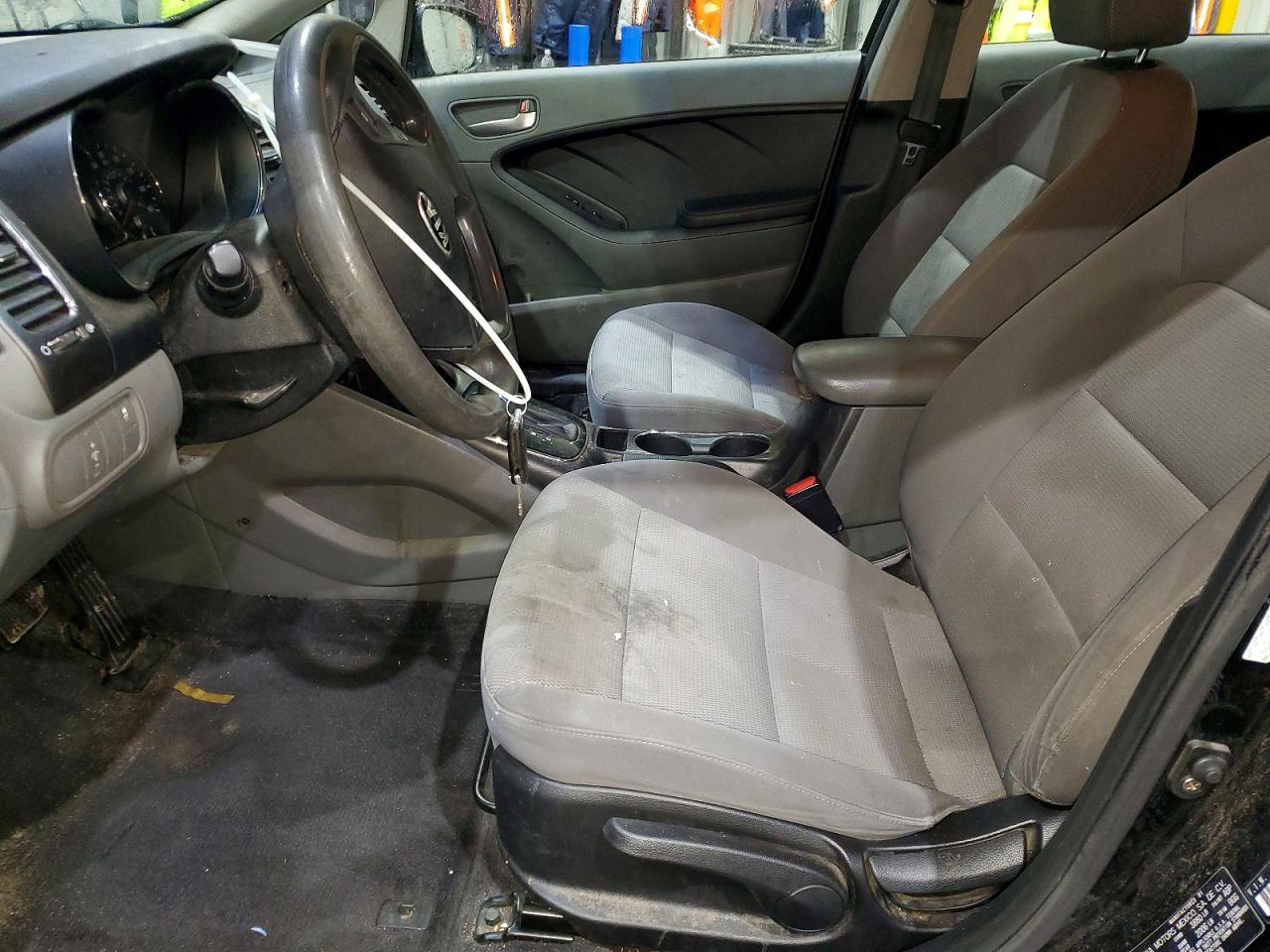 2017 KIA FORTE LX photo 7