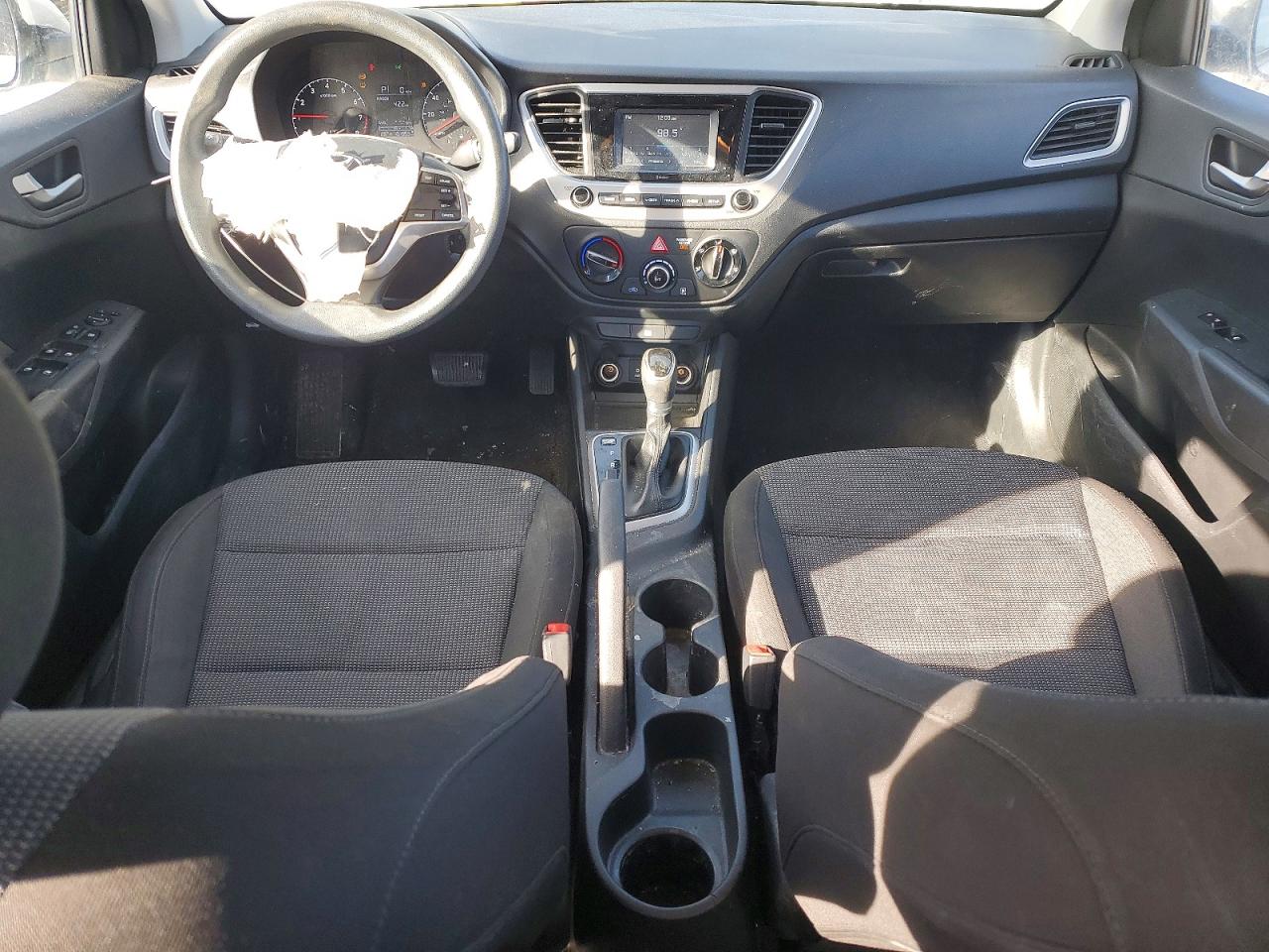 2019 HYUNDAI ACCENT SE photo 8