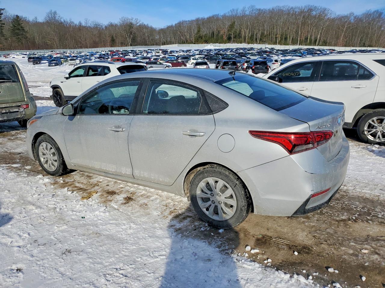 2019 HYUNDAI ACCENT SE photo 2