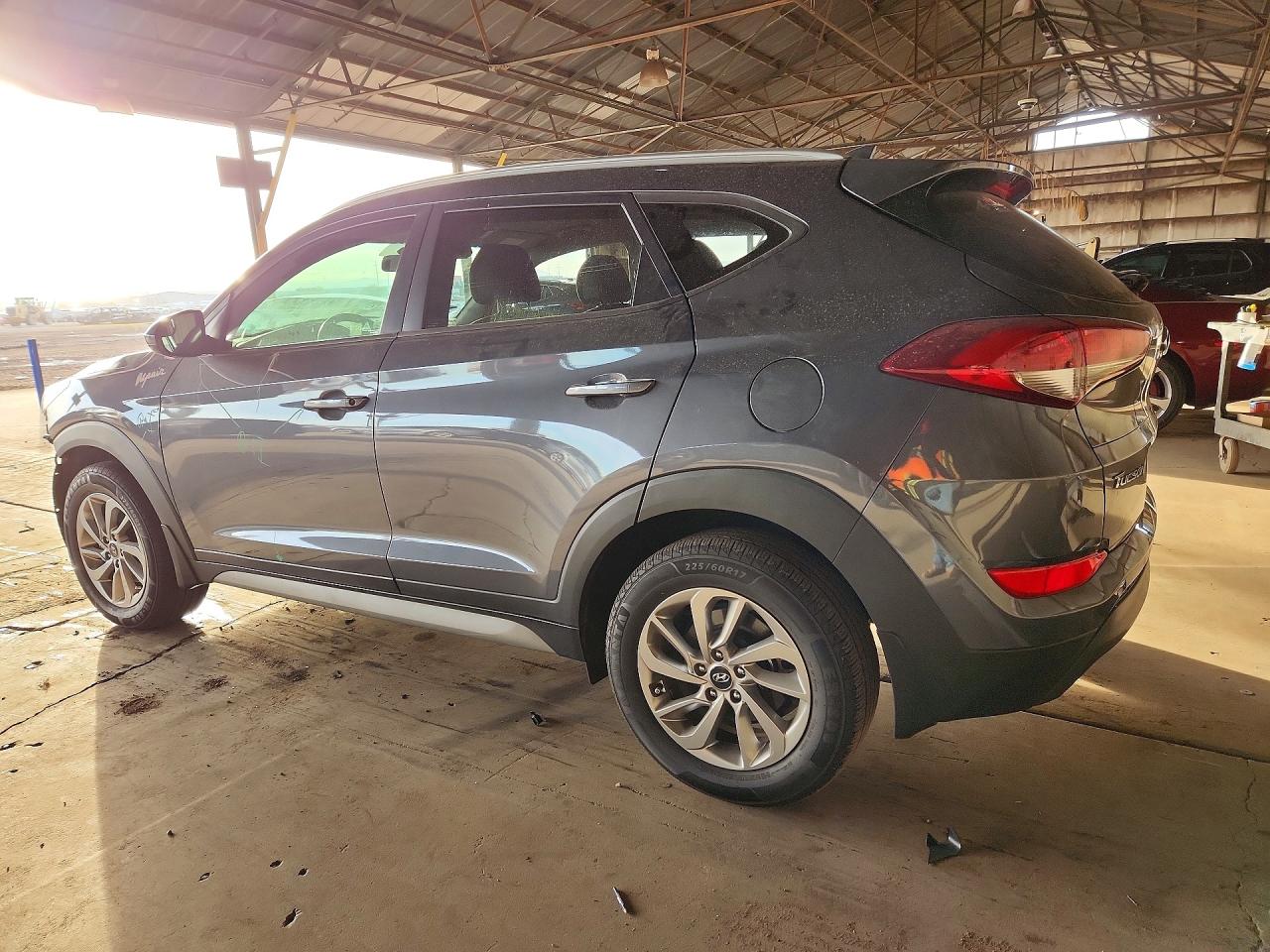 2018 HYUNDAI TUCSON SEL photo 3