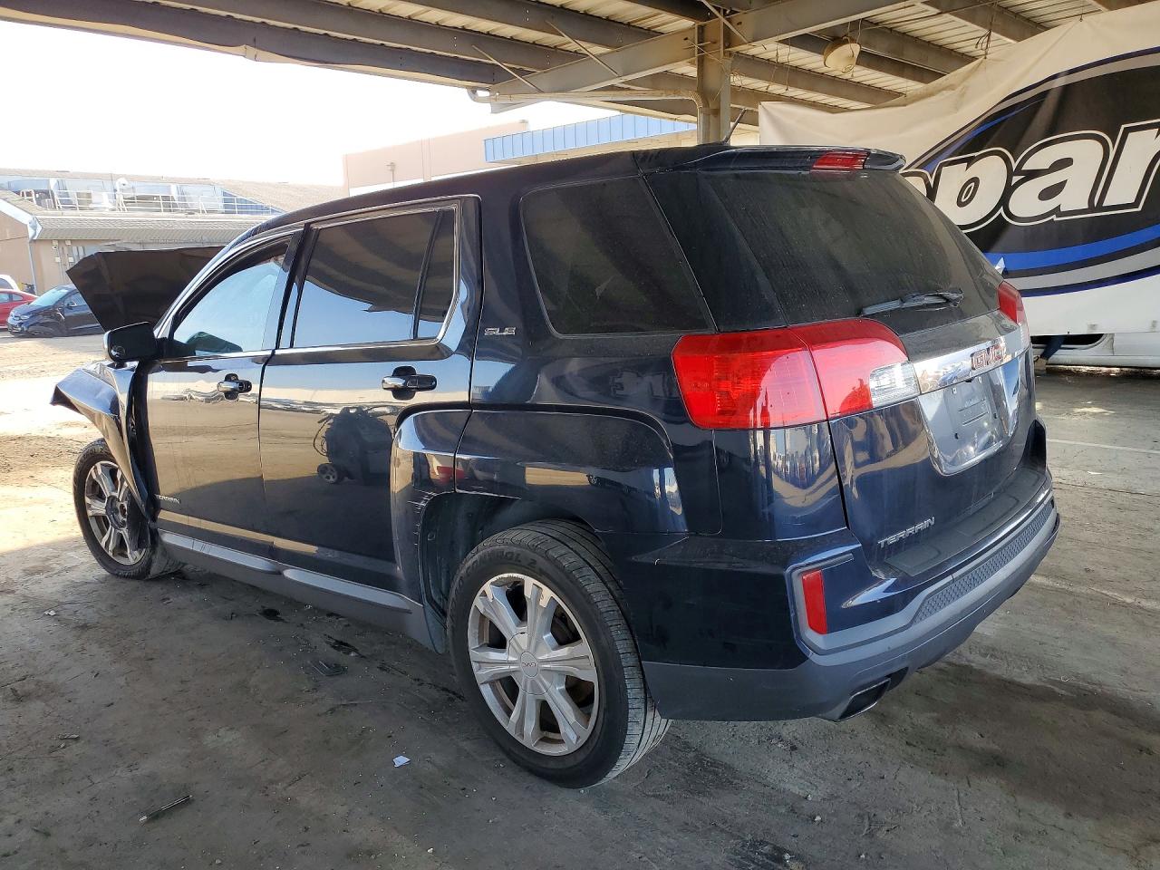 2017 GMC TERRAIN SLE photo 4