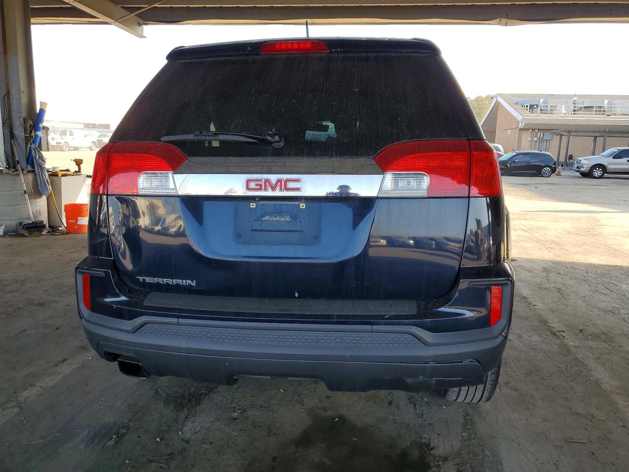 2017 GMC TERRAIN SLE photo 16